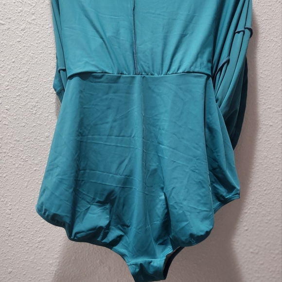 Bathing suit - Picture 4 of 5